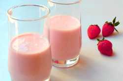 Strawberry Lassi Recipe