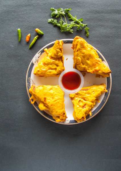 Stuffed Aloo Bread Pakora Recipe - How To Make Bread Pakora