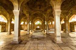 Sufi Trail at the Nizamuddin Village - Curious Foots