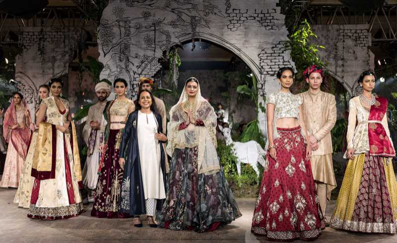 Sunehri Kothi By Anju Modi At India Couture Week 2017 - The Lifestyle Potpourri