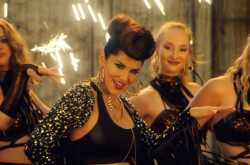 Sunny Leone Hairstyles which one can opt for Everyday Hairstyle