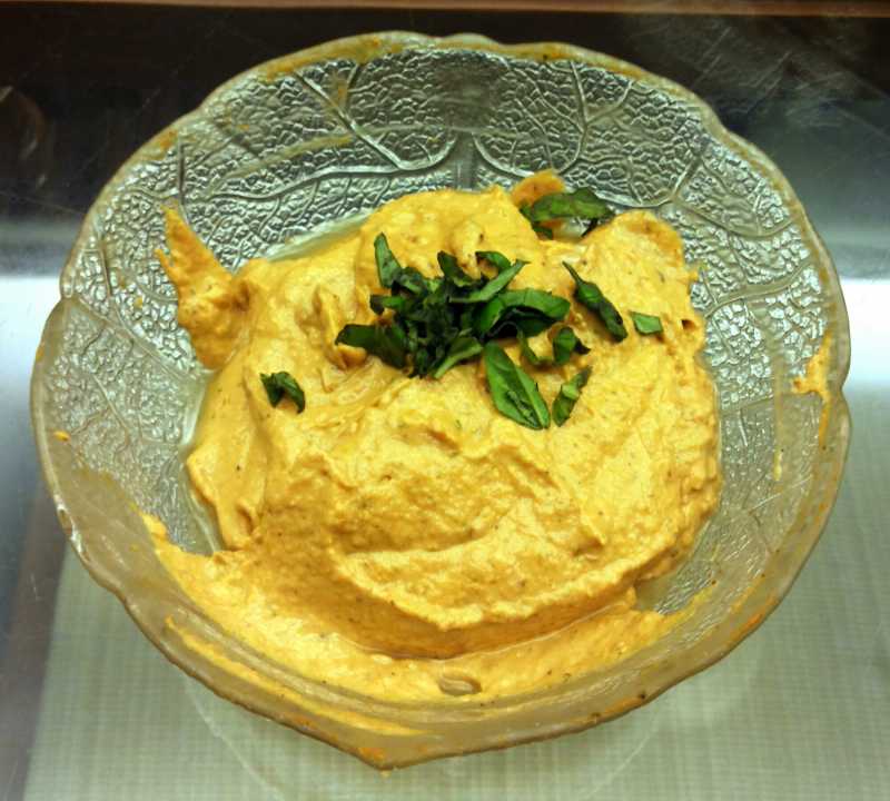 Super Duper Delicious Sundried Tomato-Basil Dip