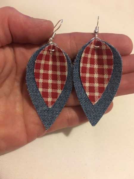 Super Easy DIY Leaf Earrings To Make From Stuff From Your Closet | Wonder Wardrobes