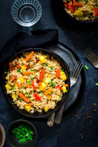 THAI PINEAPPLE FRIED RICE ( Vegan ) & Video Tutorial