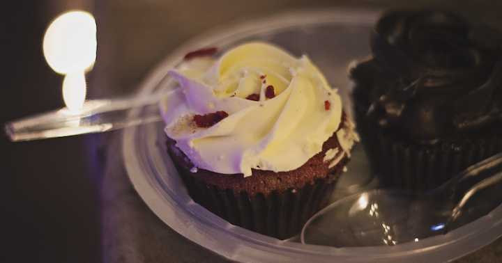 THE MOST AMAZING CUPCAKES IN TOWN! - SUCRE