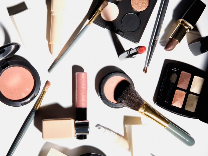 THINGS TO KEEP IN MIND BEFORE YOU SPLURGE ON MAKEUP - The QuickSearch Blog