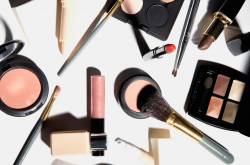 THINGS TO KEEP IN MIND BEFORE YOU SPLURGE ON MAKEUP - The QuickSearch Blog