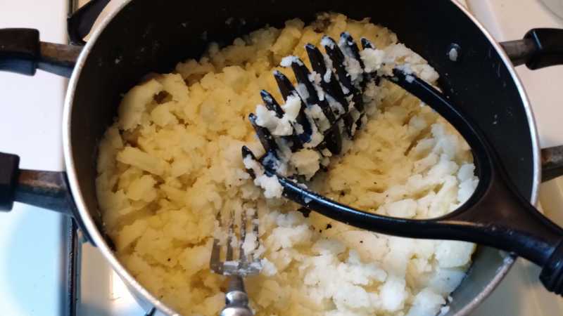 THREE THINGS MY FEISTY GRANDMOTHER WANTS YOU TO KNOW ABOUT ALOO PARANTHAS