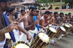 THRISSUR POORAM: Every gay\