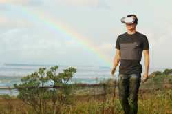 Tech Jargon : Augmented Reality (AR) and Virtual Reality (VR)