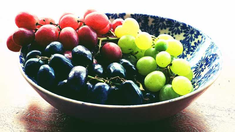 Texts, Lies And That Sour Grape - Coffee With Mi