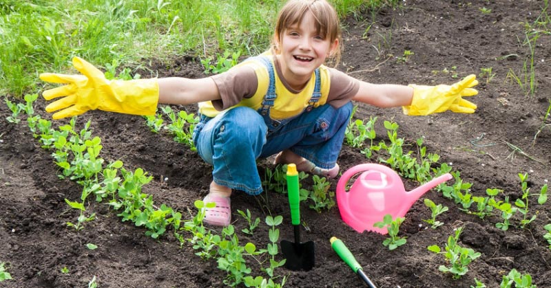 The 4 Benefits Of Gardening With Kids - Mommy Mojo