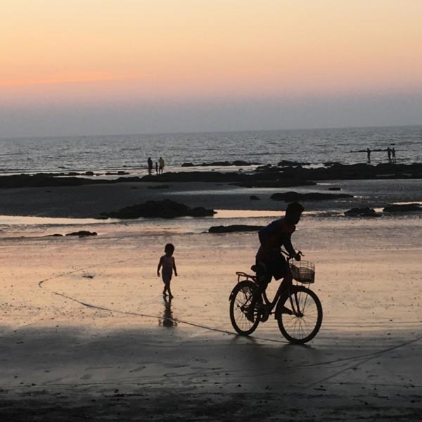 The Annual Sunset Provides Direction For A Happy New Year 2018