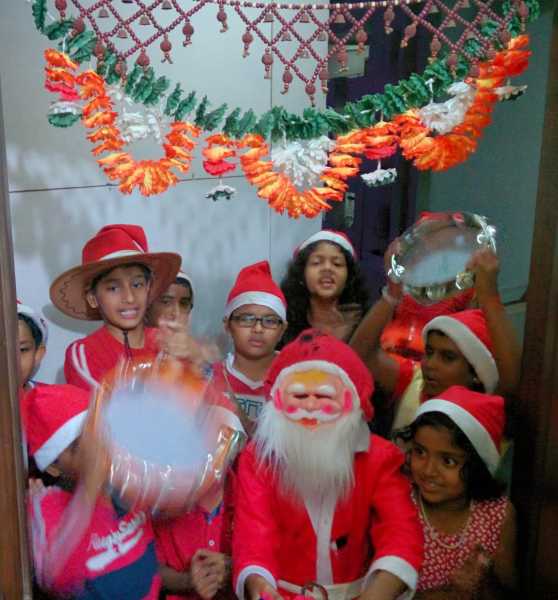 The Christmas Invite And The Plum Cake