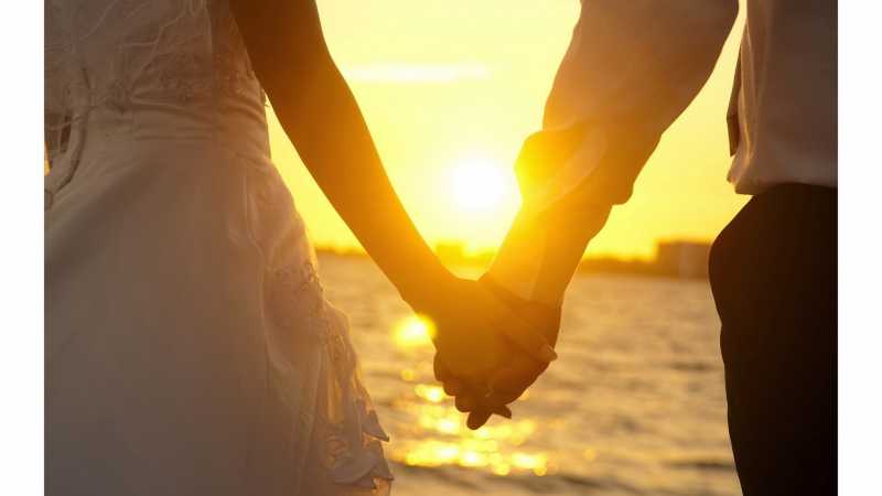 The Couple By The Lake!!