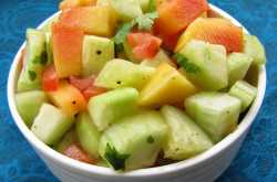 The Healthy Tasty Cucumber Papaya Salad