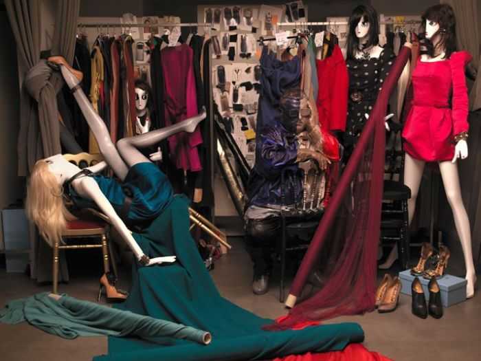 The Invisible Man Liu Bolin. Hiding In New York