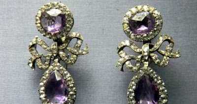 The Mystery Of The Missing Earrings 