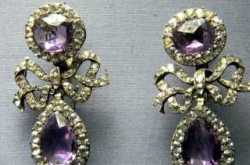 The Mystery of the Missing Earrings 