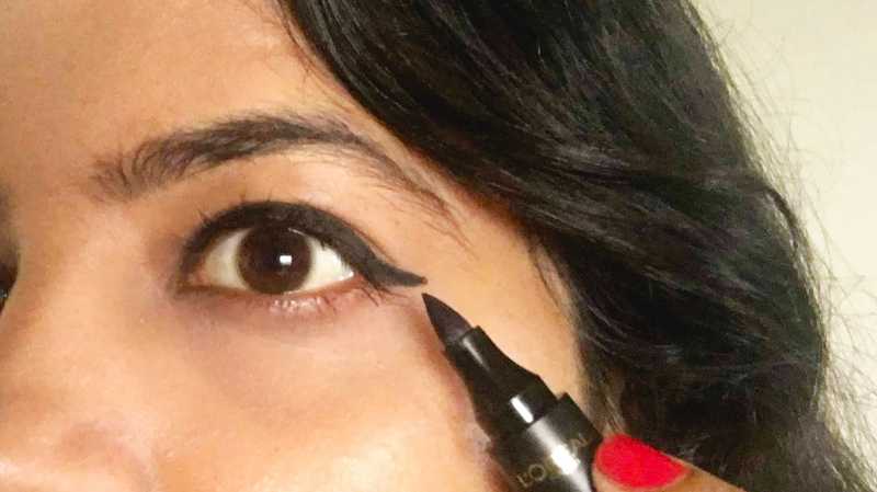 The Simple Cat Eye Flick Tip - Gloss And Magic