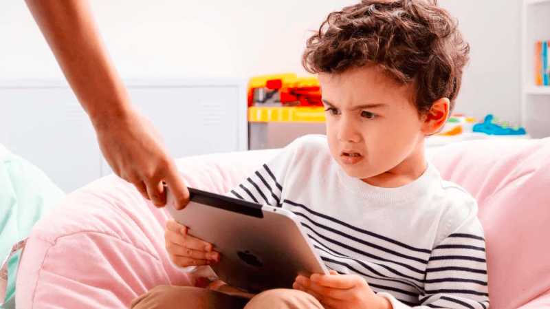The Challenge Of Keeping Your Child Away From The Screen | PenCraft Blog