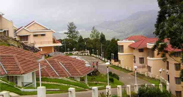 The Excellent Hotels And Resorts In This Hill Town 