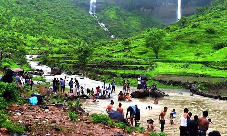 The Ministry Asks Eight Bloggers To Write About Eight Destinations.