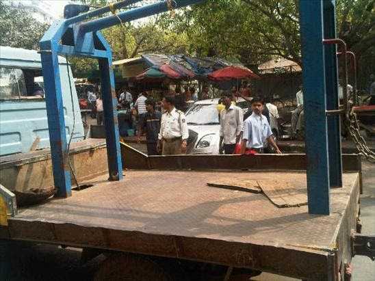 The Towing Crew Is Back At Nariman Point!