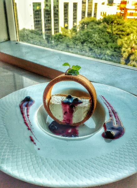 This New Pure Vegetarian Restaurant In Theatre Road Is A Must Visit !