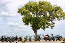 This Royal Enfield #RiderMania don’t just visit a place but leave it better