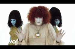 This ain’t your usual music video. Florence   The Machine - Dog Days Are Over.