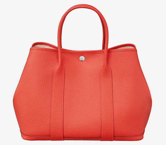 Three Chic Ways To Wear Living Coral: The 2019 Color Of The Year