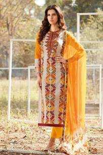 Tips To Rock In Ethnic Wear At Work Place | Latest Ethnic Fashion