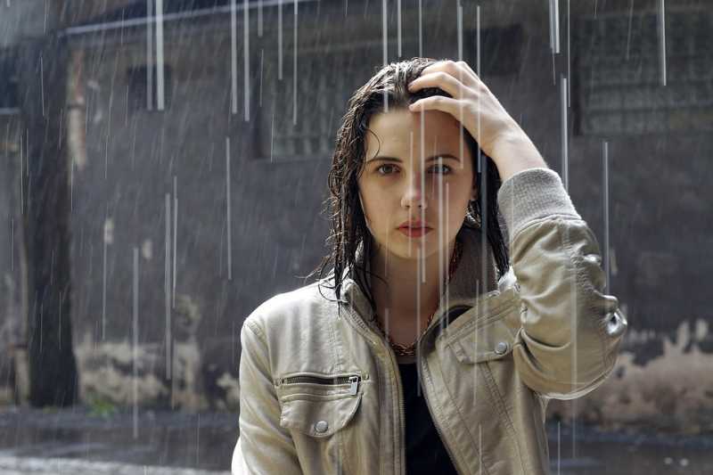 Tips For Taking Care Of Your Skin In Monsoon Season.