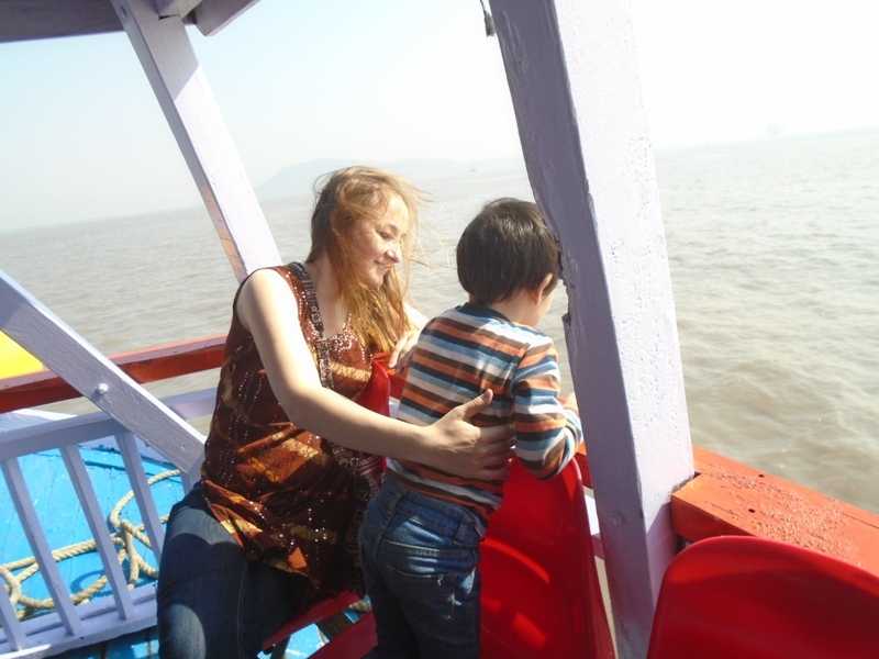 Tips On Visiting Elephanta Island Near Mumbai With Kids - Indiapalette.com