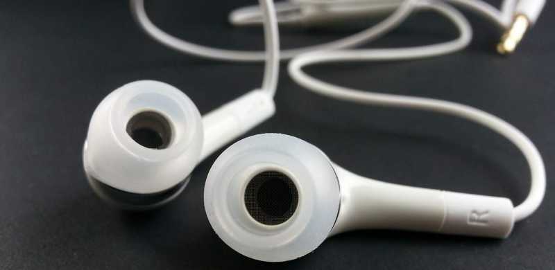 Top 10 Best Earphones Under Rs.500 With Good Bass & Sound Quality