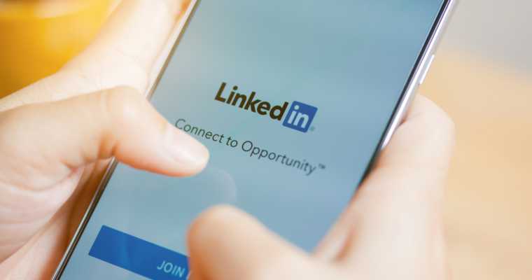 Top 10 Linkedin Pages To Get A Job In Dubai | Guide For Work