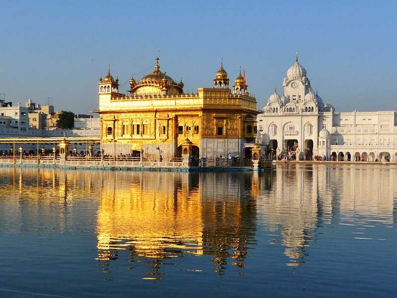 Top 10 Most Visited Places In India - Indiapalette.com