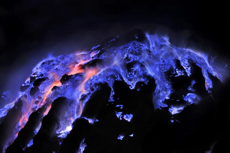 Top 10 Scientifically Impossible Places That Actually Exist