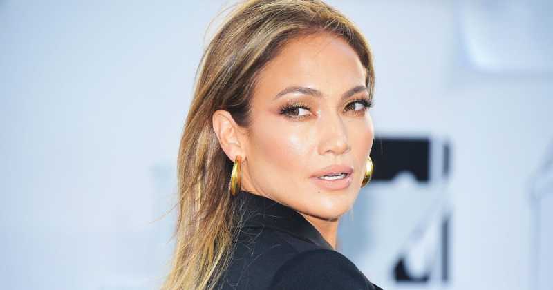 Top 5 Bronze And Highlight Products To Get The Perfect Winter Glow