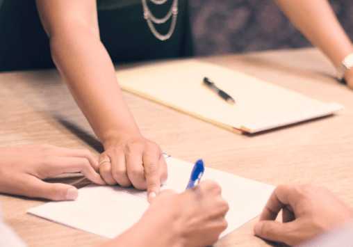 Top 5 Criteria For Choosing A Reliable Writing Service