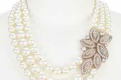 Top 5 Tips To Maintain Pearl Ornaments