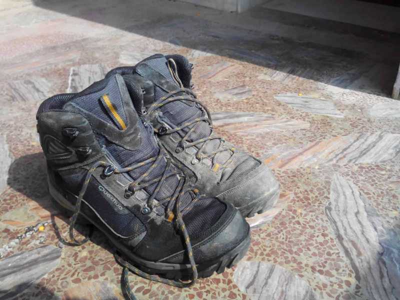 Top 5 Trekking / Hiking Shoes [under Rs 5000 For Budget Travelers]