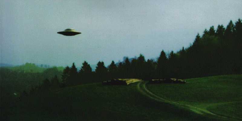 Top Unexplained UFO Sightings - Do Aliens Exist? - Astronlogia