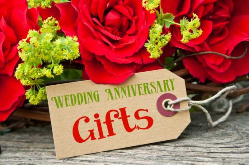 Top Wedding Anniversary Gifts That Are Quite Astonishing
