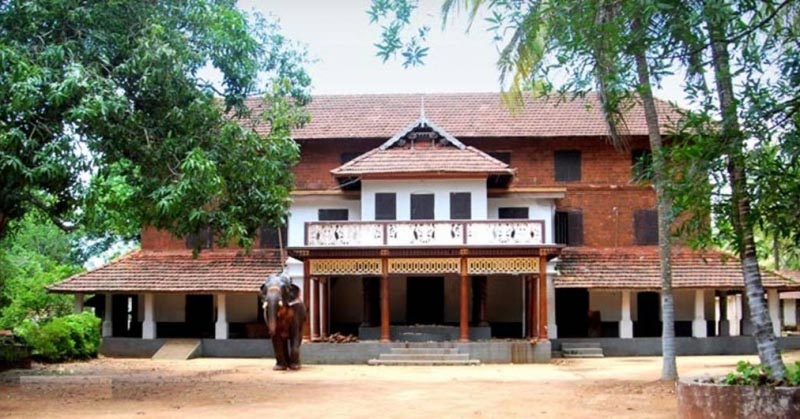 Traditional Kerala Houses: Varikkasseri Mana, Sooryakaladi Mana,  Narikkottilam, Chittor Kovilakam, Poomully Mana