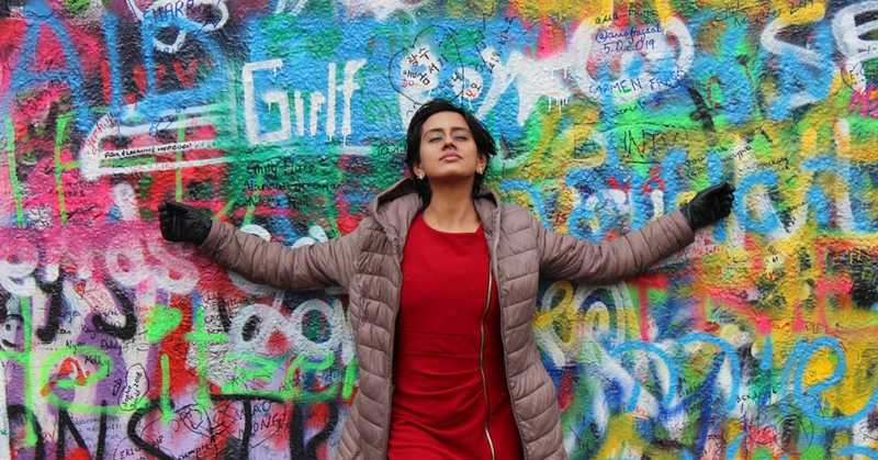 Travel Style - Red Zipper Dress & Red Stroller!