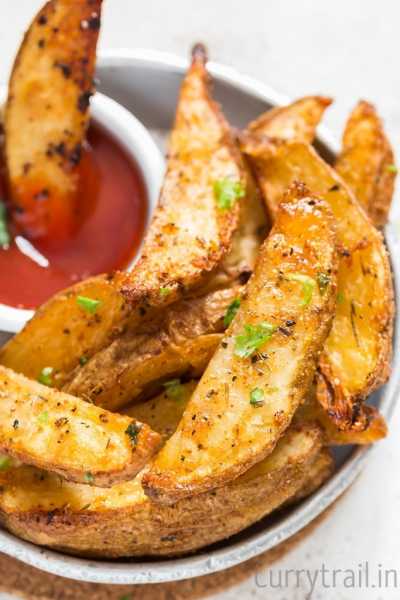 Truly Crispy Garlic Parmesan Baked Potato Wedges Recipe