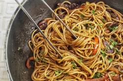 Try This Crazy Quick ‘Asian Garlic Noodles’ Recipe! – Cheryl Rambles