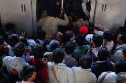 Types of Commuters in The Mumbai Local.